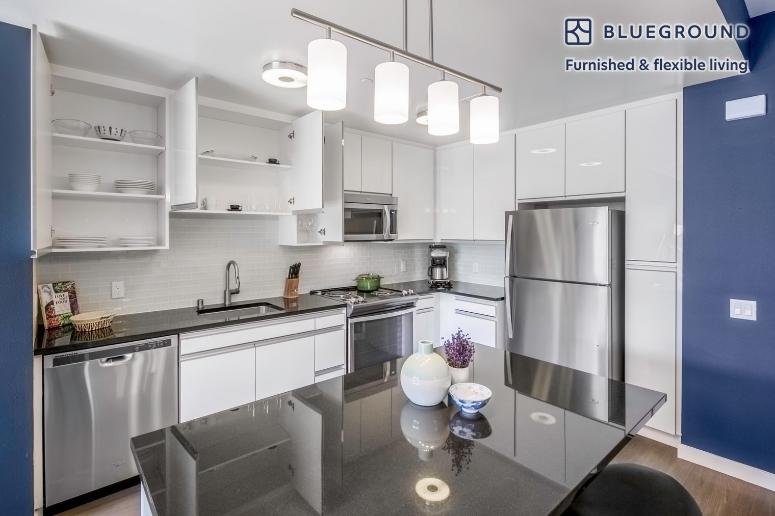 Building Photo - 690 Long Bridge St