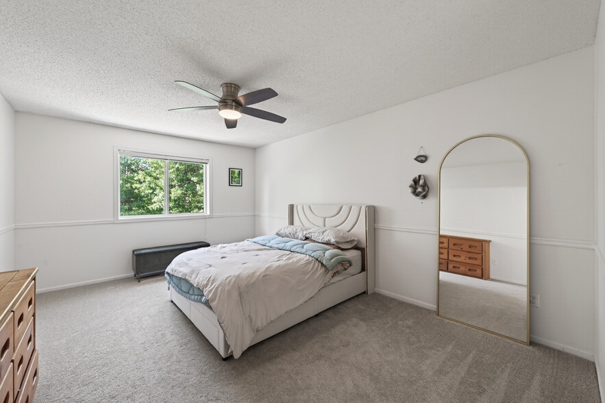 Building Photo - 631 Woodduck Dr