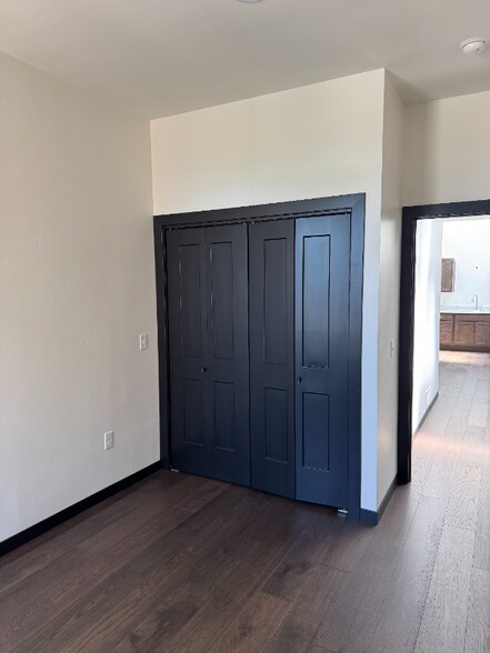 Building Photo - 517 1st St