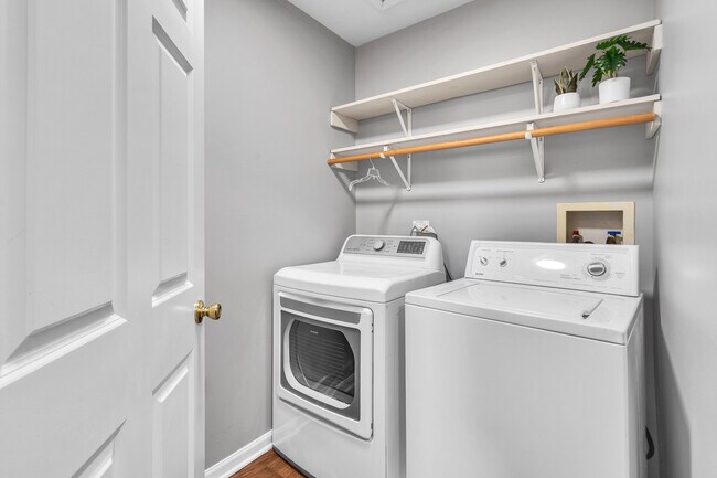 Building Photo - 4048 Boulder Ct