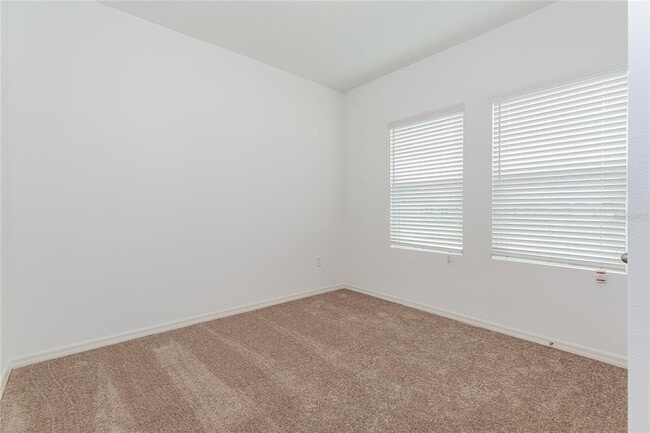 Building Photo - 194 Hidden Lk Lp