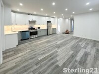 Building Photo - 3 bedroom in ASTORIA NY 11105