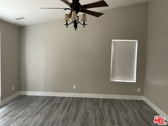 Building Photo - 9248 Camphor Tree Ct