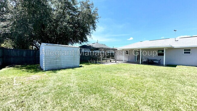 Building Photo - 620 Brockton Dr