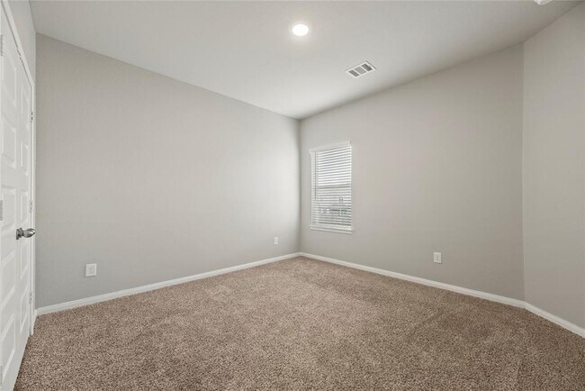 Building Photo - 22211 Grand Majestic Dr
