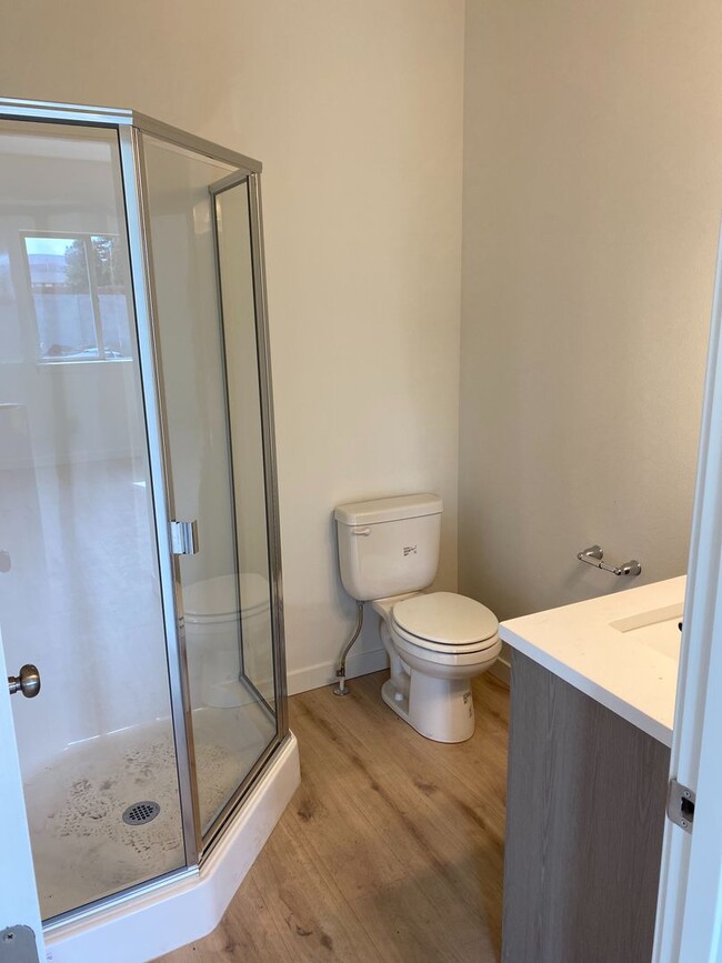 Primary Photo - 204 SW Maricopa Dr