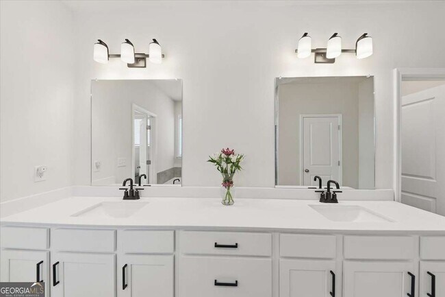 Building Photo - 3939 Alderstone Dr