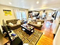 Building Photo - Varsity Management