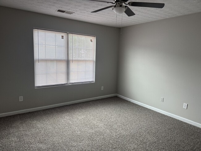 Building Photo - 1725 Carrington Dr