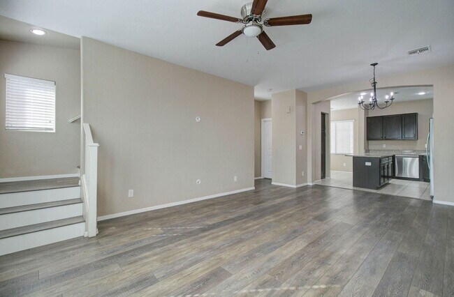 Building Photo - 2014 N 77th Dr