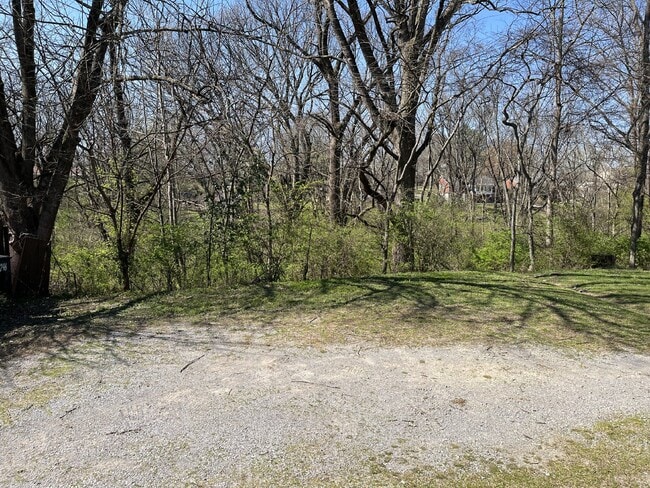 Building Photo - 246 McGavock Pk