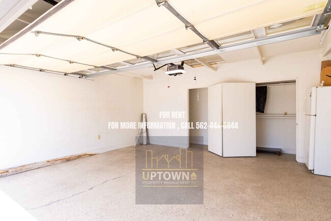 Building Photo - 9415 Linden St