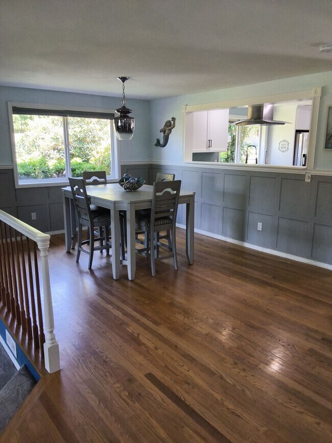 Building Photo - Edgewood Rambler