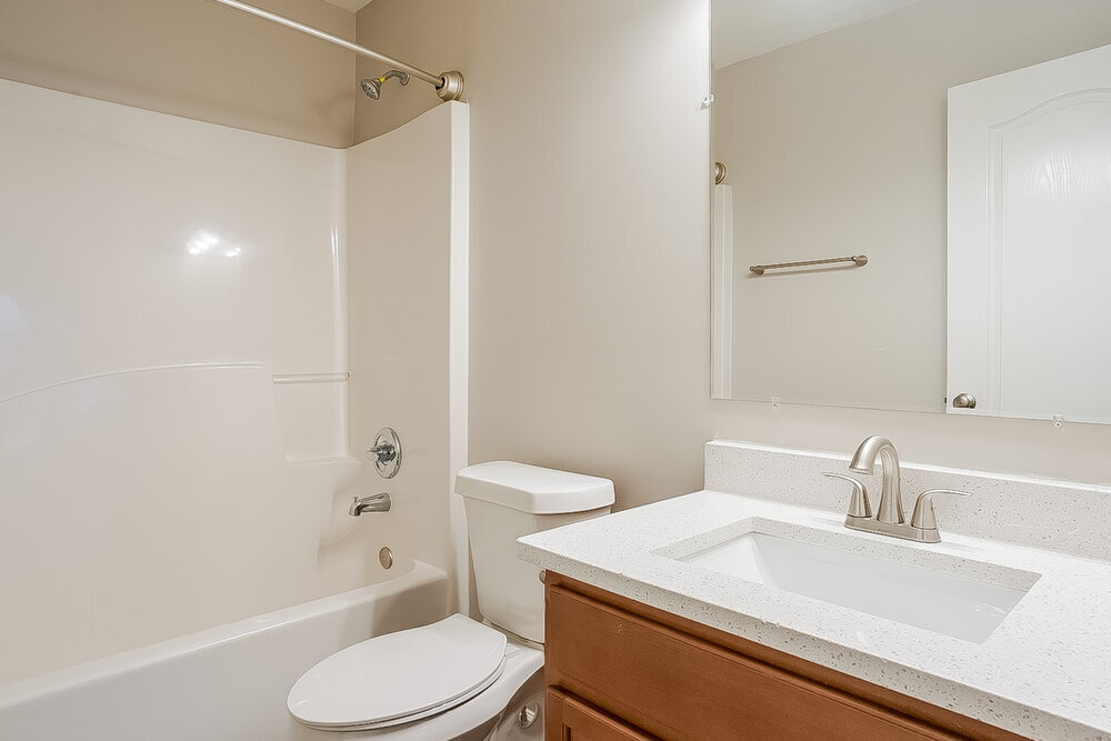 Building Photo - 657 Amberwood Dr