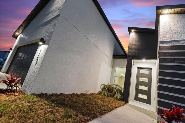 Building Photo - 115 Big Sioux Dr
