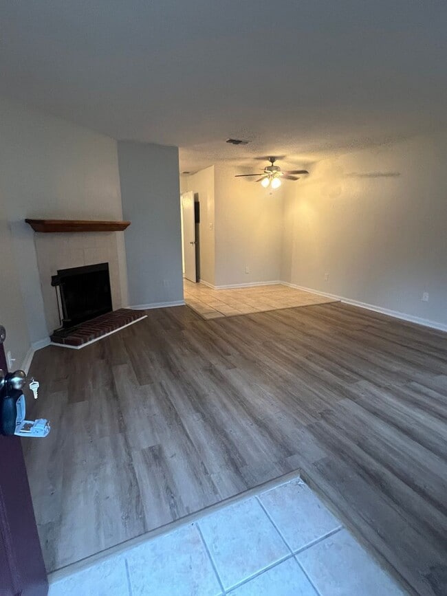 Building Photo - 2510 Mar Ct