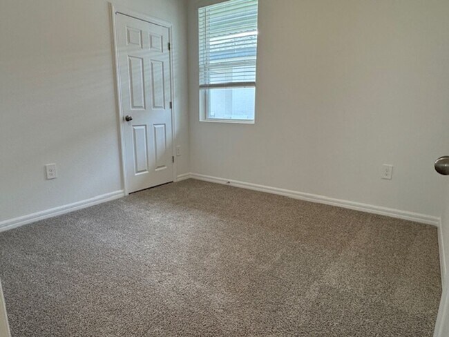 Building Photo - Brand new, energy-efficient 4 Bedroom Home...