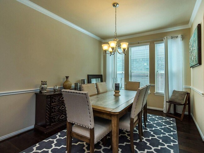 Building Photo - 3205 Cotton Blossom Way