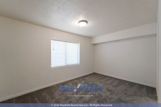 Building Photo - SHORT TERM LEASE AVAIL - 6BD 4BTH 2GAR - Home in Lehi - 6 Month Lease available