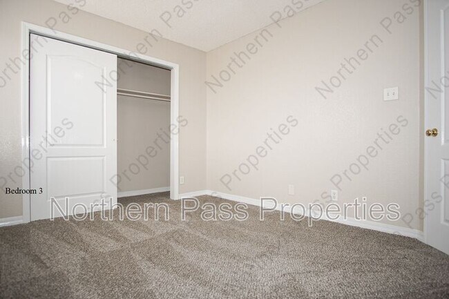 Building Photo - 13717 Paseo De Fe Cir