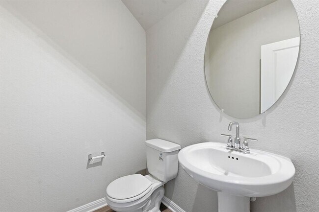 Building Photo - 104 Texas Agate Dr