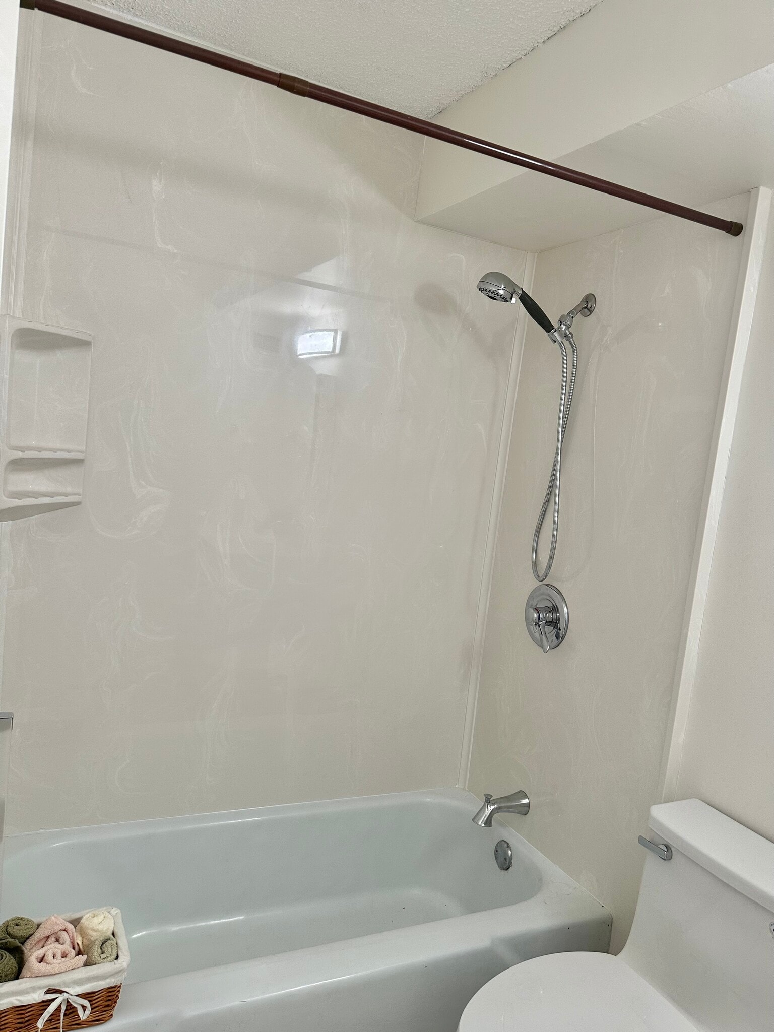 New shower walls - 818 S King St