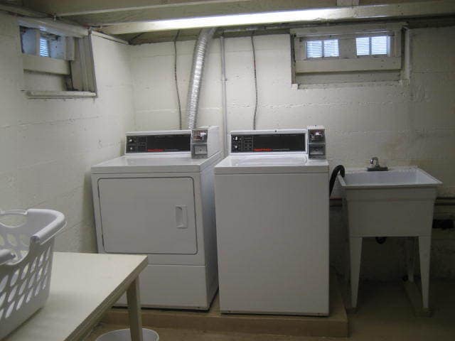 Laundry Room - 304 N Colorado Pl