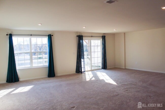 Building Photo - 601 Charleston Dr