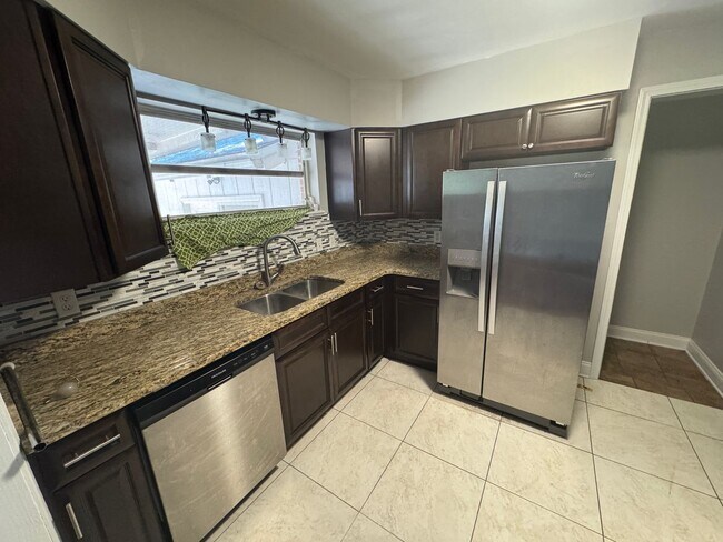 Building Photo - 3/2 Rental Near The Gates of Eglin AFB