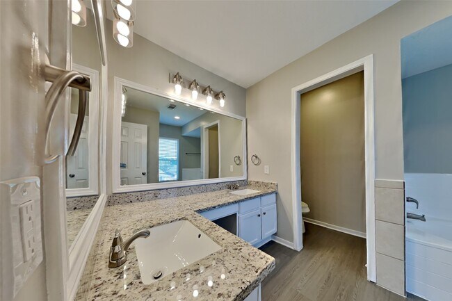 Building Photo - 12618 Duchess Ln