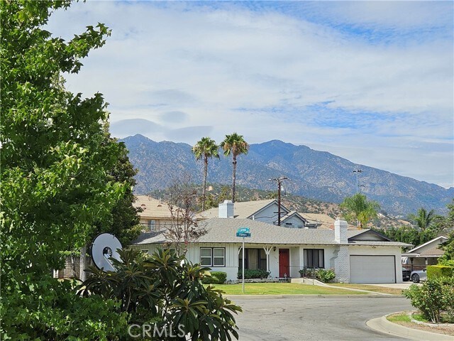 Building Photo - 609 Lorena Ave