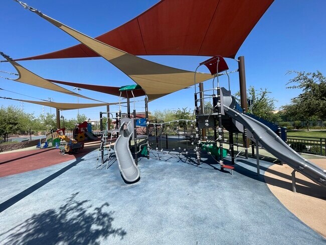 Building Photo - Carry Over Showing: This property has been...