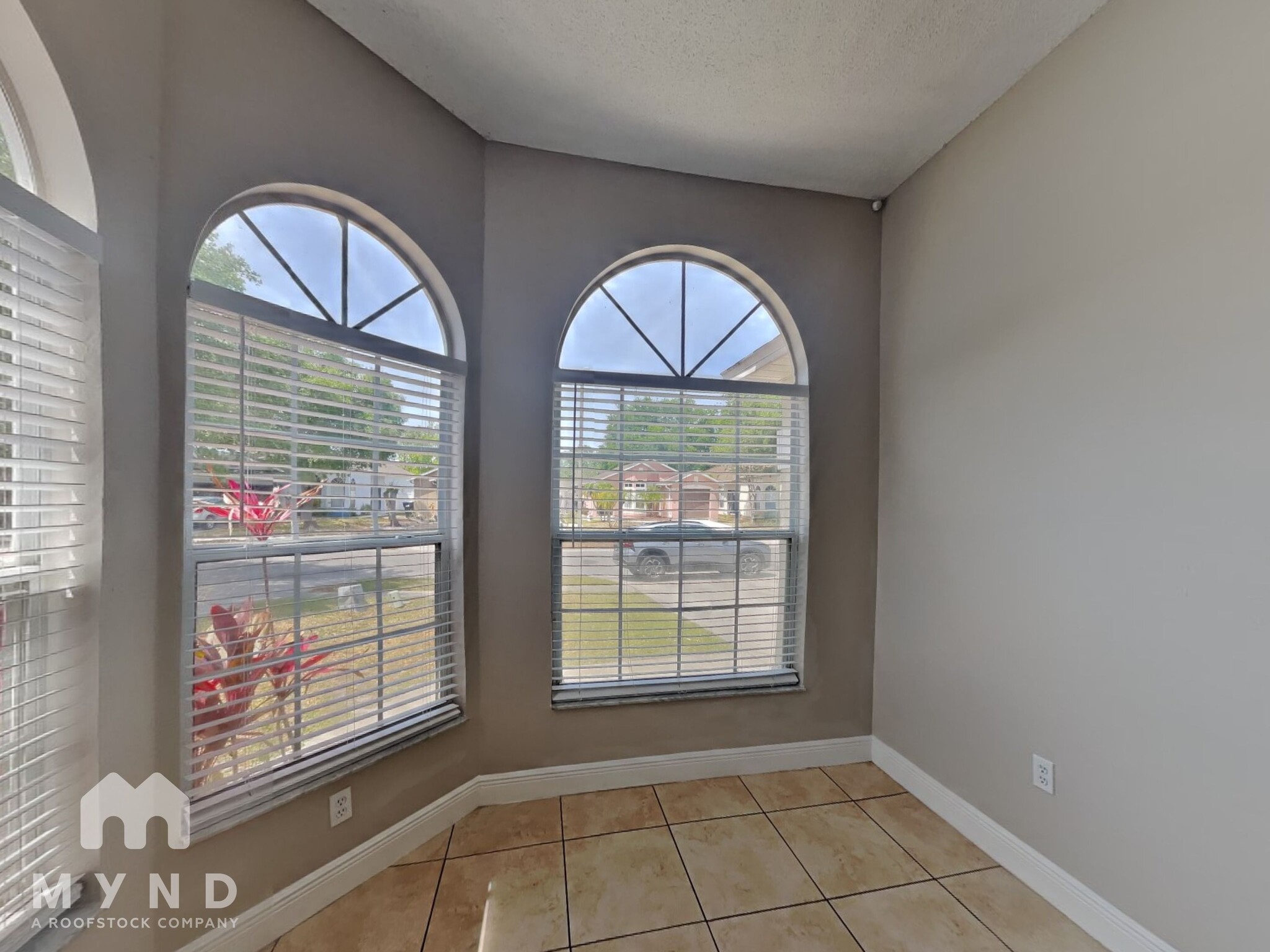 Building Photo - 233 Briar Bay Cir
