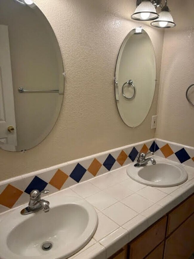 Building Photo - Beautiful Home with multiple upgrades!