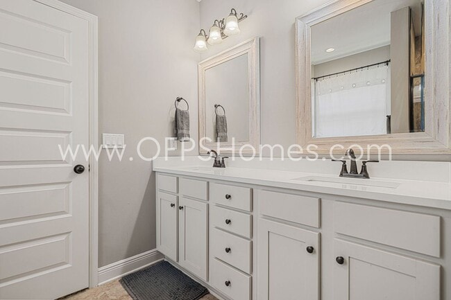 Building Photo - 4bed Fort Walton Beach Home