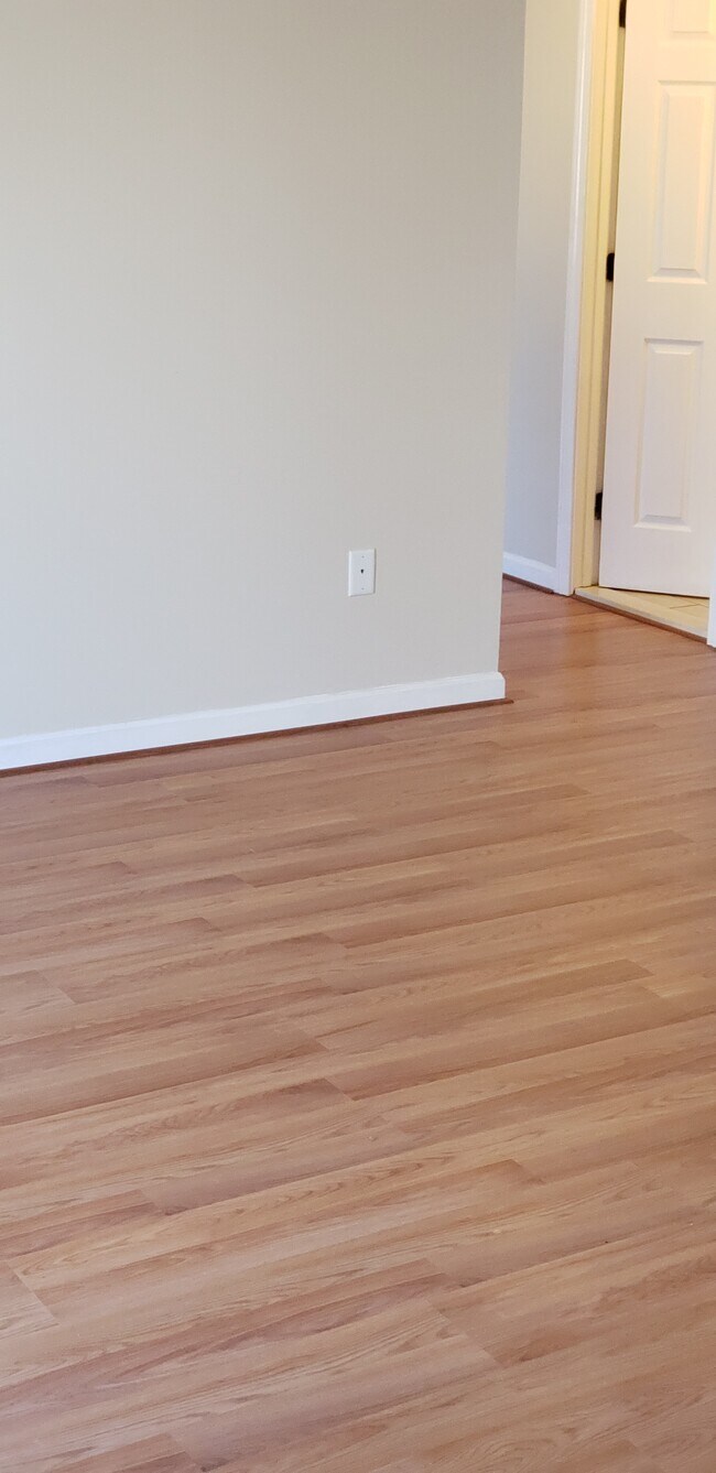 Building Photo - 1261 Church St