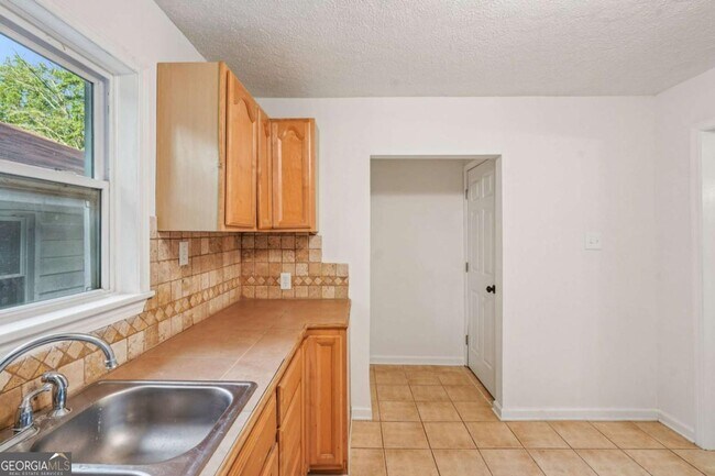 Building Photo - 125 Chappell Rd SW