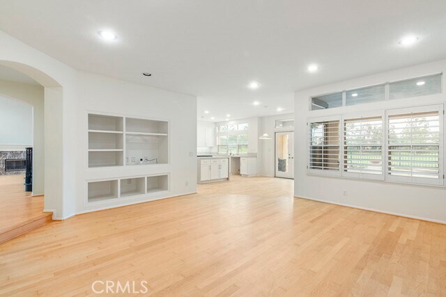 Building Photo - 11930 N Riviera