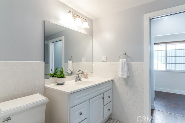 Building Photo - 1125 Heliotrope Dr