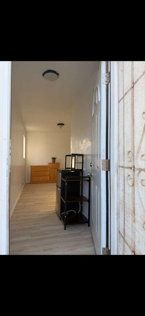 Building Photo - 1416 L Ave