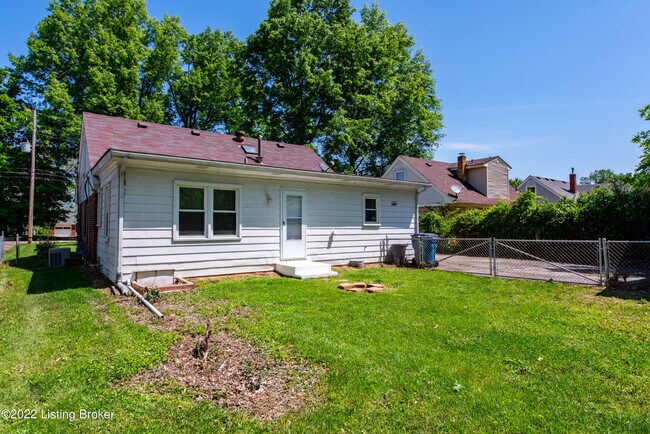 Building Photo - 1008 Meadow Hill Rd