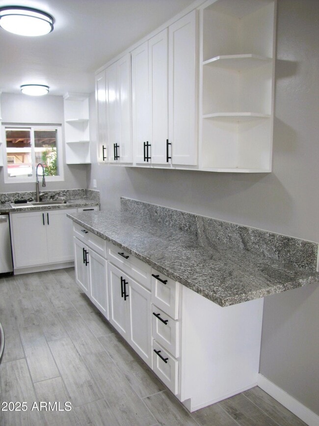 Building Photo - 4416 Plaza Vista
