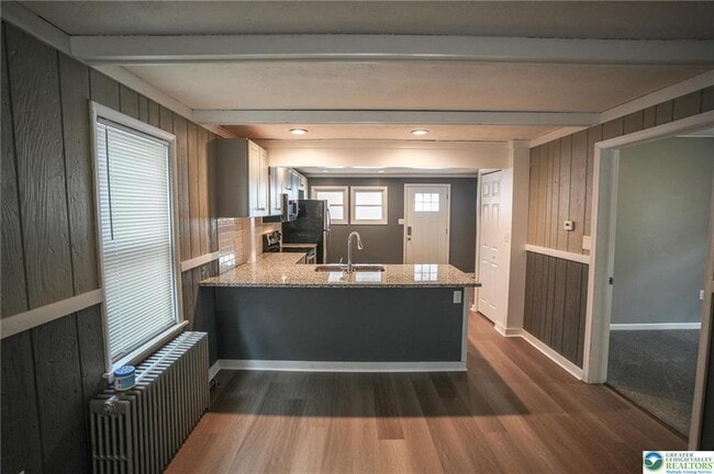 Building Photo - 637 Lehigh Ave