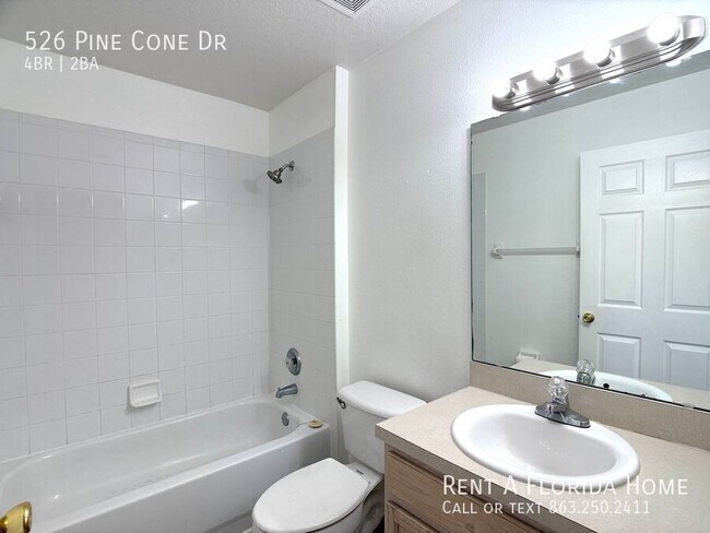 Building Photo - 526 Pine Cone Dr
