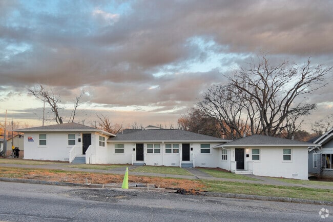 Street View - Avondale Corners