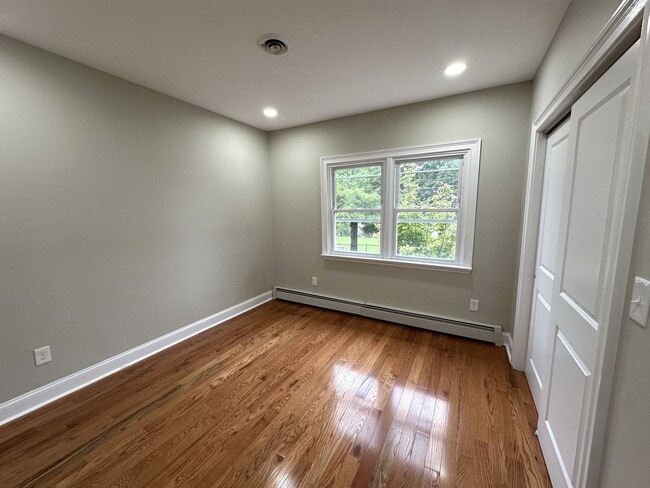 Building Photo - 362 Palisade Ave