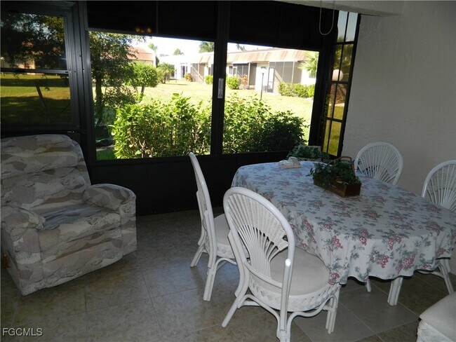 Building Photo - 9339 Lennex Ln