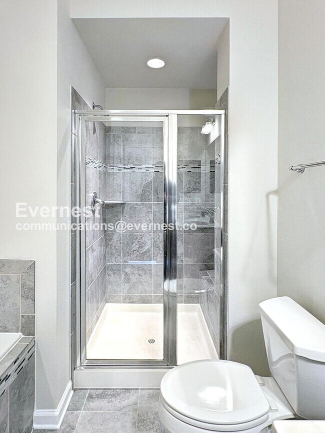 Building Photo - 7113 Rowlock Aly