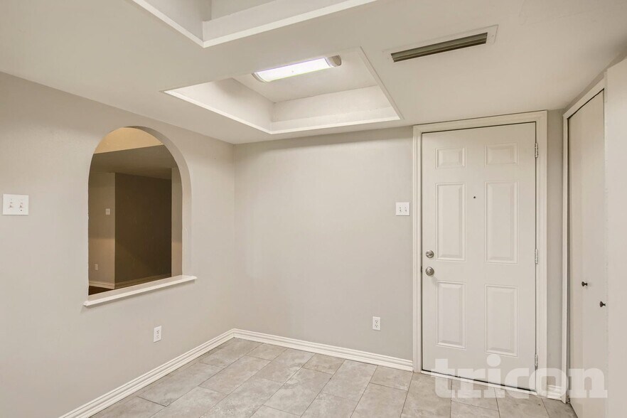 Building Photo - 333 Clearfield Dr