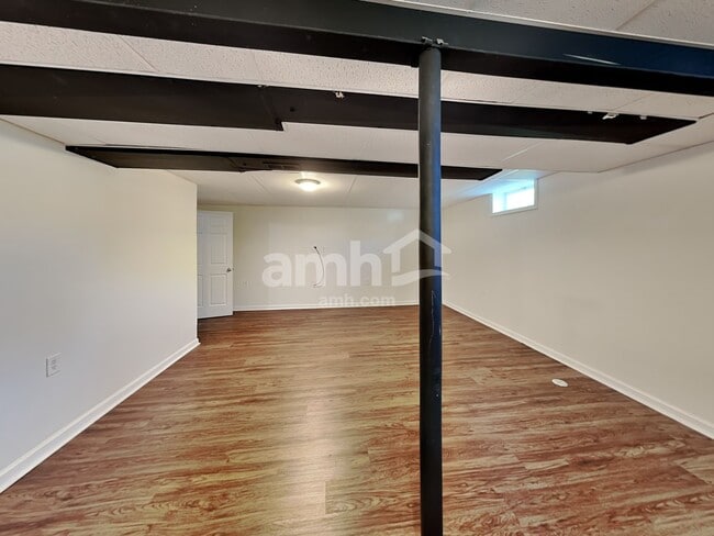 Building Photo - 136 Leasure Dr